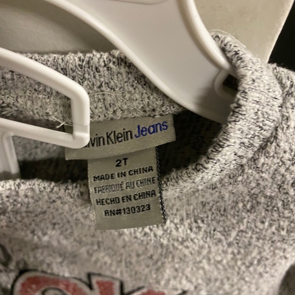 Calvin Klein 2T - Picture 2 of 2